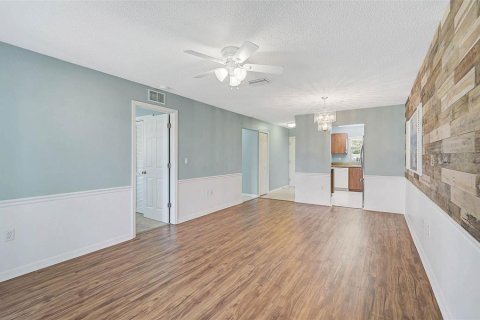 House in Bradenton, Florida 2 bedrooms, 96.99 sq.m. № 1719639 - photo 10