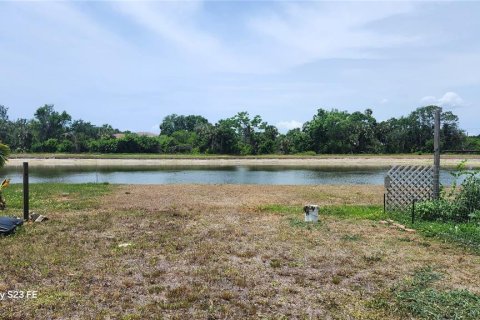 Casa en alquiler en Gibsonton, Florida, 4 dormitorios, 271.65 m2 № 1740546 - foto 4
