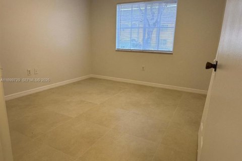 Copropriété à louer à Homestead, Floride: 3 chambres, 102.1 m2 № 1952877 - photo 15