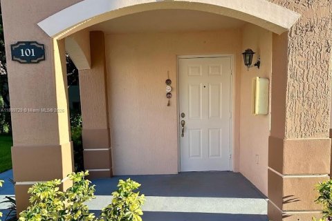 Copropriété à louer à Homestead, Floride: 3 chambres, 102.1 m2 № 1952877 - photo 1