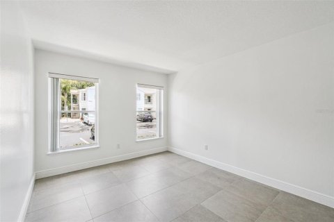 Condominio en alquiler en Kissimmee, Florida, 3 dormitorios, 113.53 m2 № 2100503 - foto 8