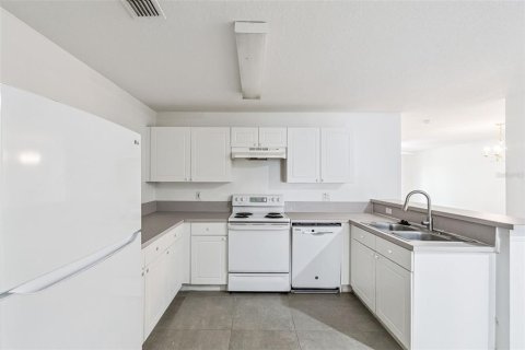 Condominio en alquiler en Kissimmee, Florida, 3 dormitorios, 113.53 m2 № 2100503 - foto 3