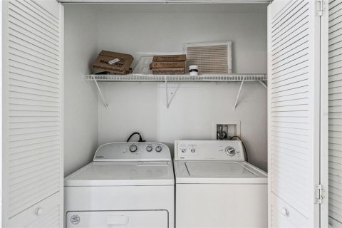 Condominio en alquiler en Kissimmee, Florida, 3 dormitorios, 113.53 m2 № 2100503 - foto 12