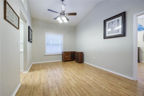 House in Gainesville, Florida 3 bedrooms, 138.61 sq.m. № 1916997 - photo 14