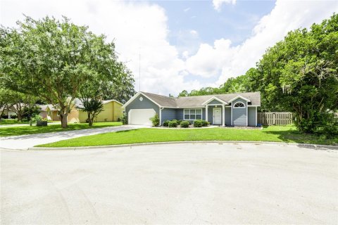 House in Gainesville, Florida 3 bedrooms, 138.61 sq.m. № 1916997 - photo 5
