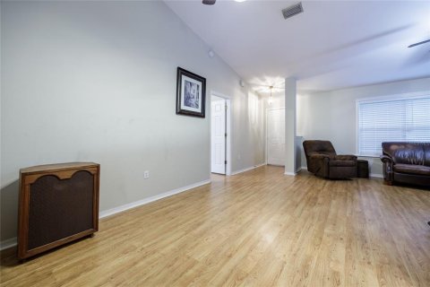 House in Gainesville, Florida 3 bedrooms, 138.61 sq.m. № 1916997 - photo 13