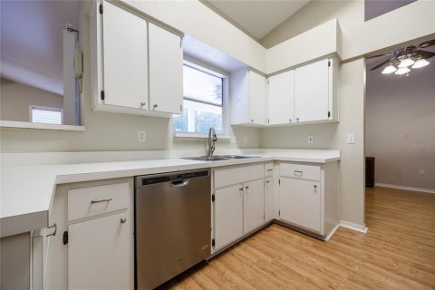 House in Gainesville, Florida 3 bedrooms, 138.61 sq.m. № 1916997 - photo 16