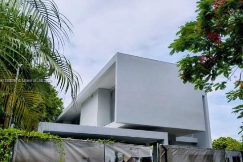 House in Miami, Florida 4 bedrooms № 1814387 - photo 16