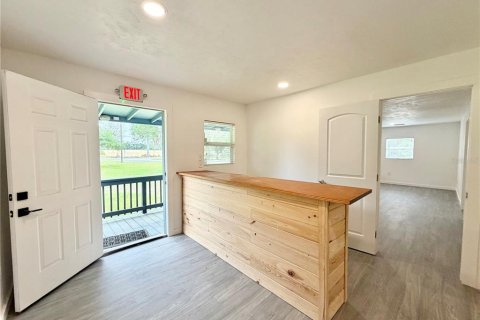 Immobilier commercial à vendre à Bronson, Floride: 76.92 m2 № 2093292 - photo 6