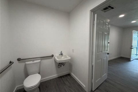 Immobilier commercial à vendre à Bronson, Floride: 76.92 m2 № 2093292 - photo 15