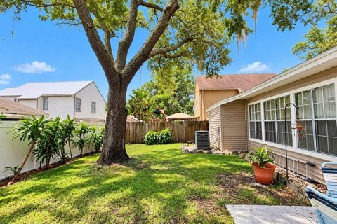 Villa ou maison à louer à Tampa, Floride: 2 chambres, 79.34 m2 № 2408932 - photo 18