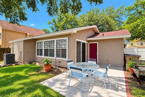 Villa ou maison à louer à Tampa, Floride: 2 chambres, 79.34 m2 № 2408932 - photo 20