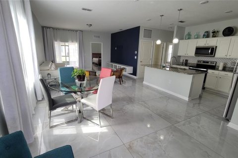 House in Davenport, Florida 3 bedrooms, 144.09 sq.m. № 1903911 - photo 10