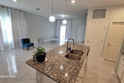 House in Davenport, Florida 3 bedrooms, 144.09 sq.m. № 1903911 - photo 13
