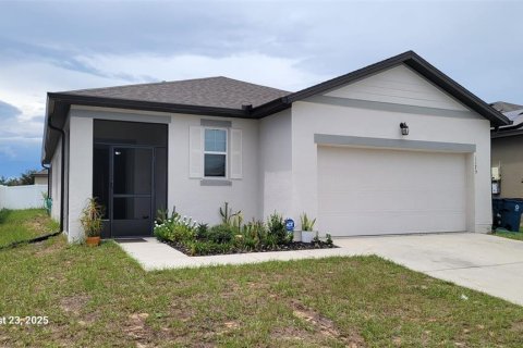House in Davenport, Florida 3 bedrooms, 144.09 sq.m. № 1903911 - photo 2
