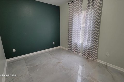 House in Davenport, Florida 3 bedrooms, 144.09 sq.m. № 1903911 - photo 24