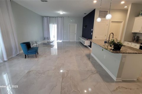 House in Davenport, Florida 3 bedrooms, 144.09 sq.m. № 1903911 - photo 11