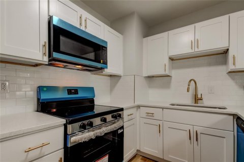 Купить виллу или дом в Тампа, Флорида 4 комнаты, 125.98м2, № 1907766 - фото 12