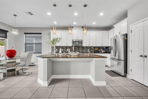Casa en venta en Orlando, Florida, 4 dormitorios, 215.25 m2 № 1797965 - foto 7