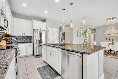 Casa en venta en Orlando, Florida, 4 dormitorios, 215.25 m2 № 1797965 - foto 9