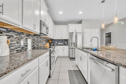 Casa en venta en Orlando, Florida, 4 dormitorios, 215.25 m2 № 1797965 - foto 10