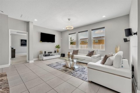 Casa en venta en Orlando, Florida, 4 dormitorios, 215.25 m2 № 1797965 - foto 19