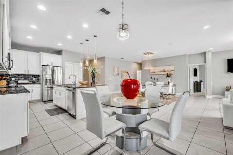 Casa en venta en Orlando, Florida, 4 dormitorios, 215.25 m2 № 1797965 - foto 15