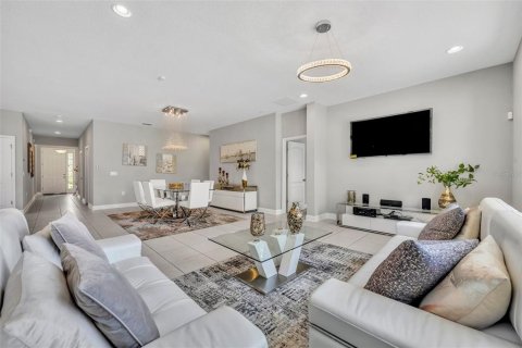 Casa en venta en Orlando, Florida, 4 dormitorios, 215.25 m2 № 1797965 - foto 18