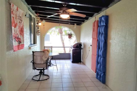 Casa en venta en Punta Gorda, Florida, 2 dormitorios, 133.87 m2 № 1717682 - foto 11