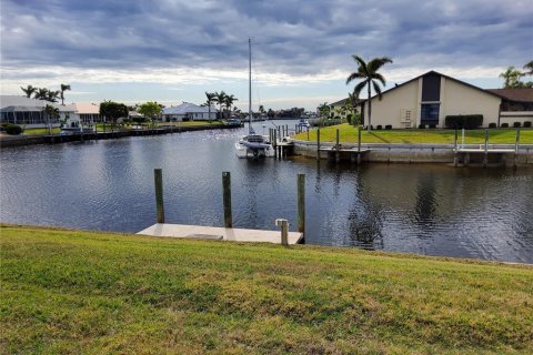 Casa en venta en Punta Gorda, Florida, 2 dormitorios, 133.87 m2 № 1717682 - foto 1