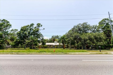 House in Gibsonton, Florida 3 bedrooms, 208.47 sq.m. № 1842117 - photo 6