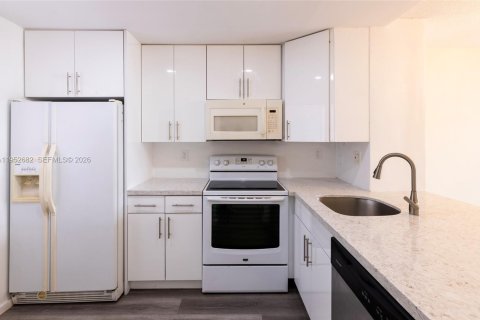 Copropriété à vendre à Miami, Floride: 2 chambres, 74.32 m2 № 2153206 - photo 2