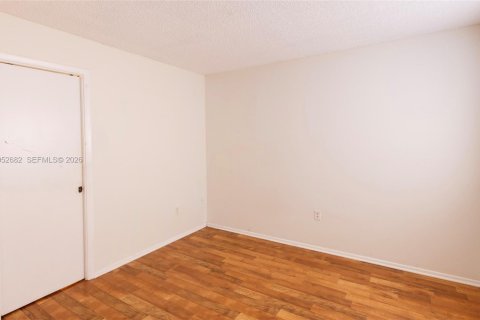 Copropriété à vendre à Miami, Floride: 2 chambres, 74.32 m2 № 2153206 - photo 10