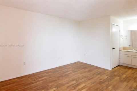 Copropriété à vendre à Miami, Floride: 2 chambres, 74.32 m2 № 2153206 - photo 6