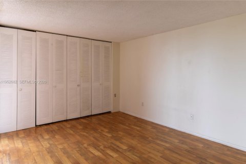 Copropriété à vendre à Miami, Floride: 2 chambres, 74.32 m2 № 2153206 - photo 8