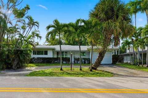 Casa en venta en Oakland Park, Florida, 3 dormitorios, 113.9 m2 № 1993772 - foto 2