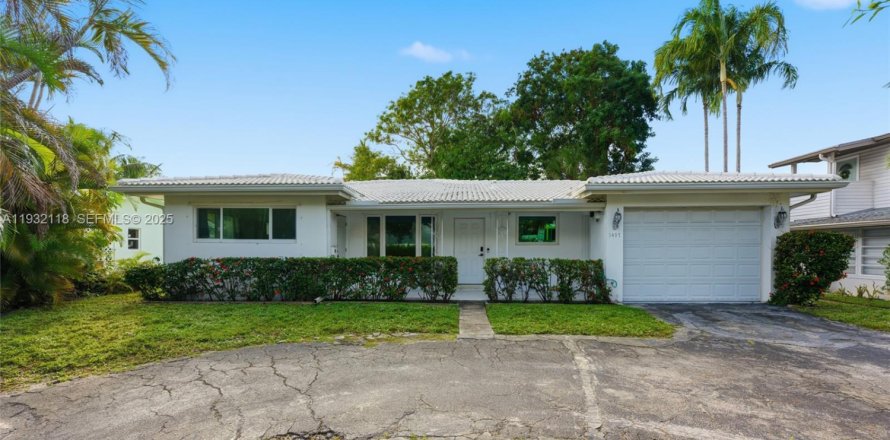 Casa en Oakland Park, Florida 3 dormitorios, 113.9 m2 № 1993772