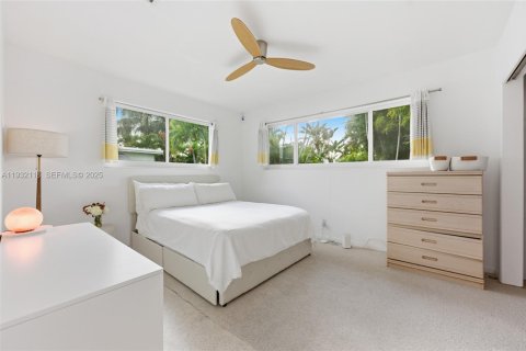 Casa en venta en Oakland Park, Florida, 3 dormitorios, 113.9 m2 № 1993772 - foto 13