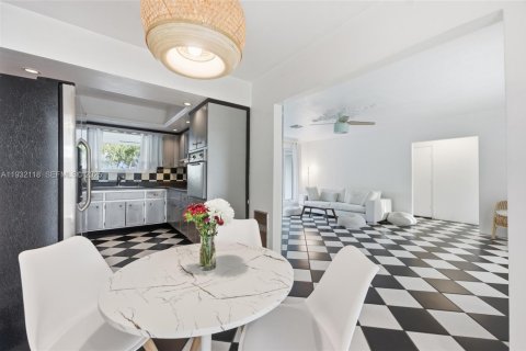 Casa en venta en Oakland Park, Florida, 3 dormitorios, 113.9 m2 № 1993772 - foto 9