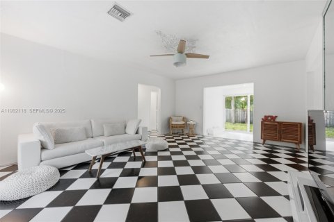 Casa en venta en Oakland Park, Florida, 3 dormitorios, 113.9 m2 № 1993772 - foto 17