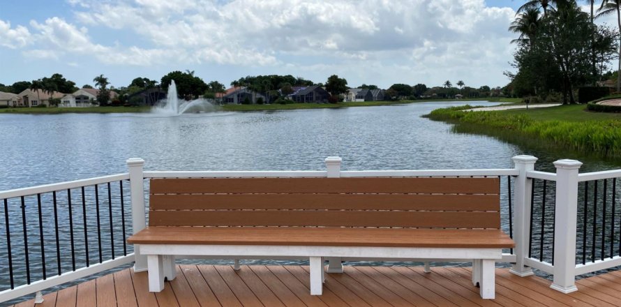 House in Boynton Beach, Florida 3 bedrooms, 224.36 sq.m. № 1096219