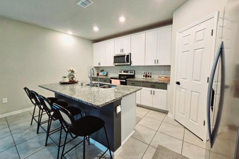 Casa en alquiler en Winter Haven, Florida, 4 dormitorios, 219.25 m2 № 1840531 - foto 3