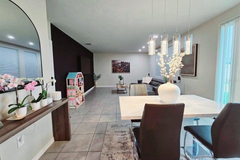 Casa en alquiler en Winter Haven, Florida, 4 dormitorios, 219.25 m2 № 1840531 - foto 8