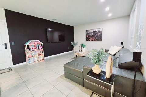 Casa en alquiler en Winter Haven, Florida, 4 dormitorios, 219.25 m2 № 1840531 - foto 9