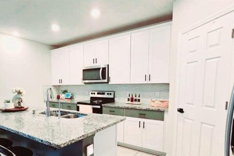 Casa en alquiler en Winter Haven, Florida, 4 dormitorios, 219.25 m2 № 1840531 - foto 5