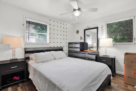 Villa ou maison à louer à Tampa, Floride: 3 chambres, 139.73 m2 № 2432675 - photo 13