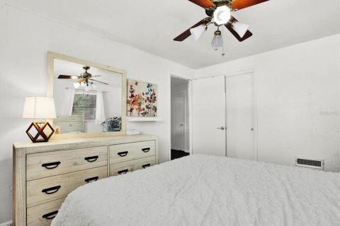 Villa ou maison à louer à Tampa, Floride: 3 chambres, 139.73 m2 № 2432675 - photo 12