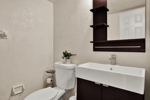 Villa ou maison à louer à Tampa, Floride: 3 chambres, 139.73 m2 № 2432675 - photo 14