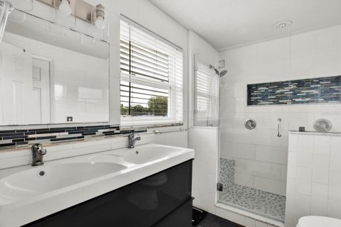 Villa ou maison à louer à Tampa, Floride: 3 chambres, 139.73 m2 № 2432675 - photo 10