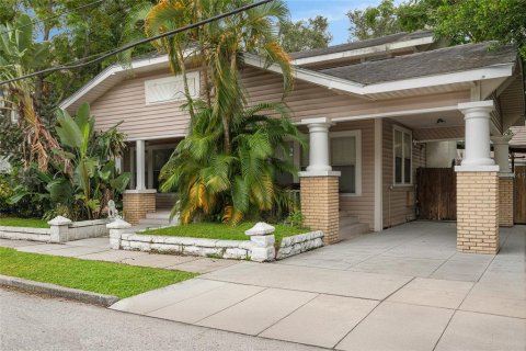Casa en alquiler en Tampa, Florida, 4 dormitorios, 289.58 m2 № 1901529 - foto 6